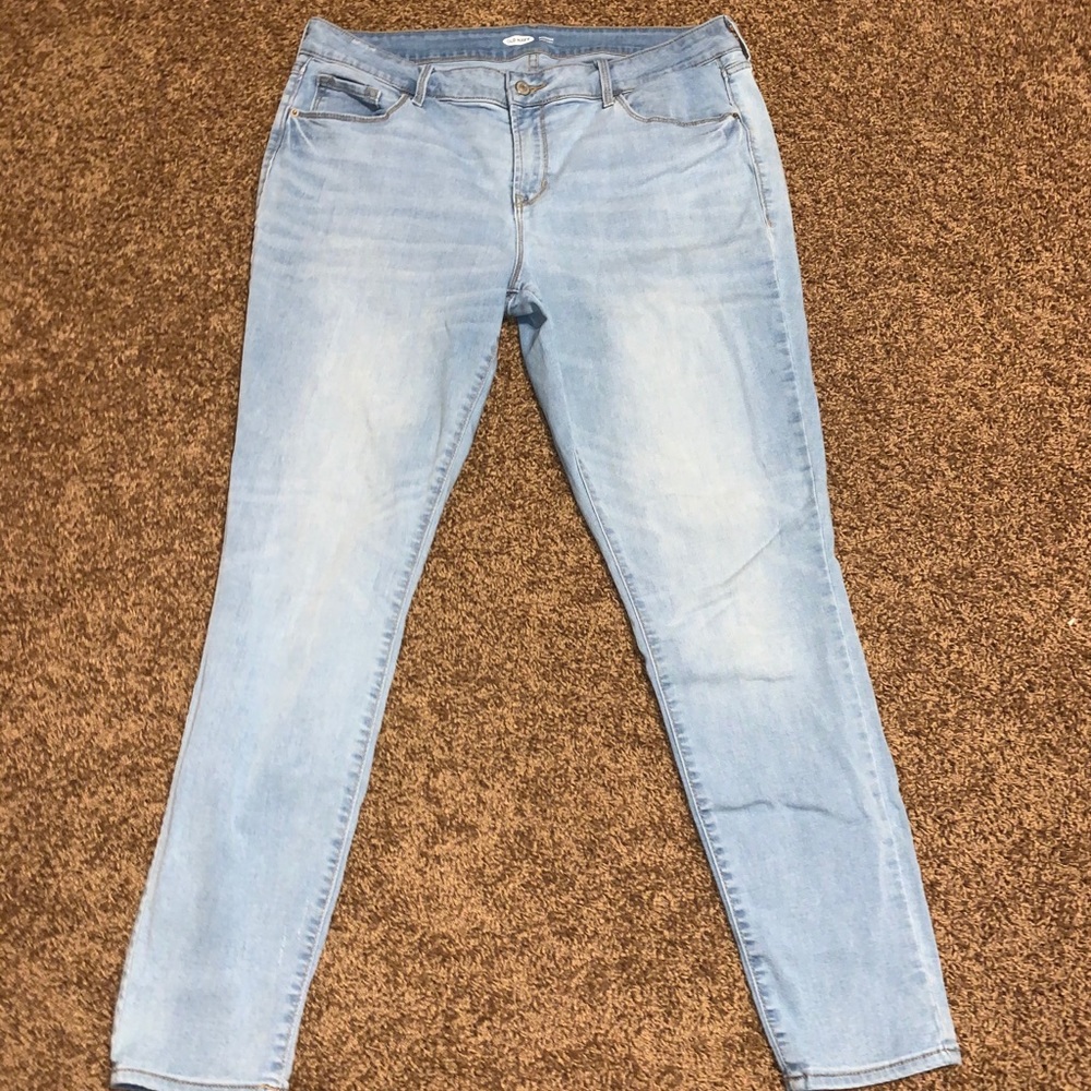 Light Wash Old Navy Rockstar Super Skinny